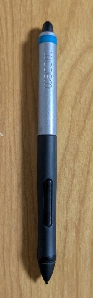 Wacom CTH-680 Intuos Medium Creative Pen & Touch Tablet Very Good