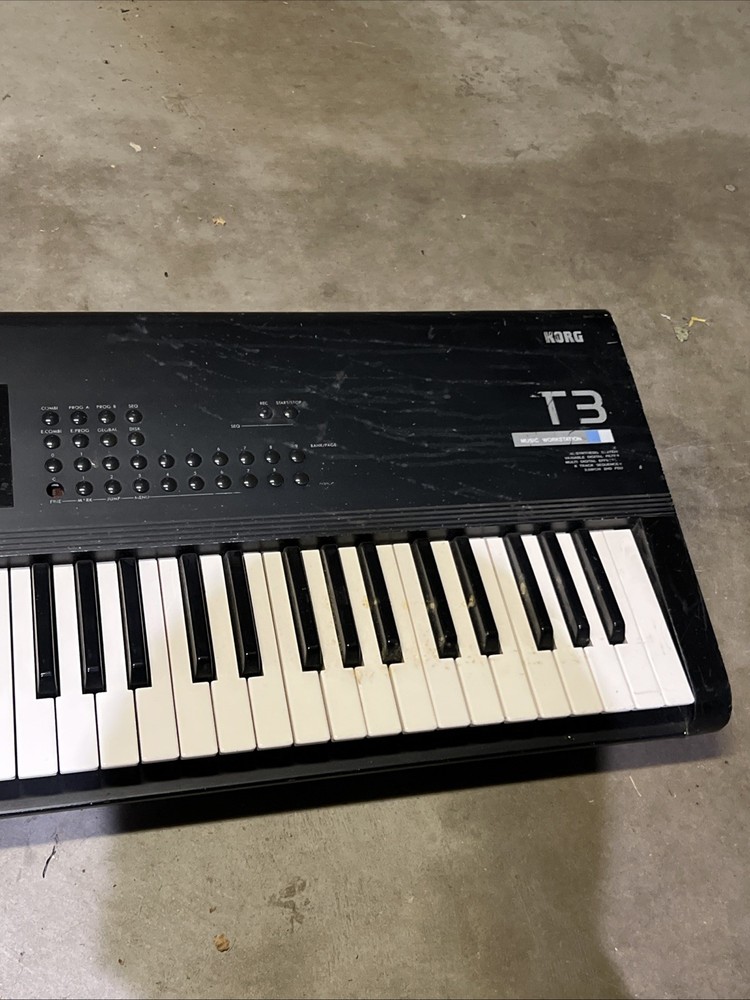 Korg T3 Keyboard - For Parts