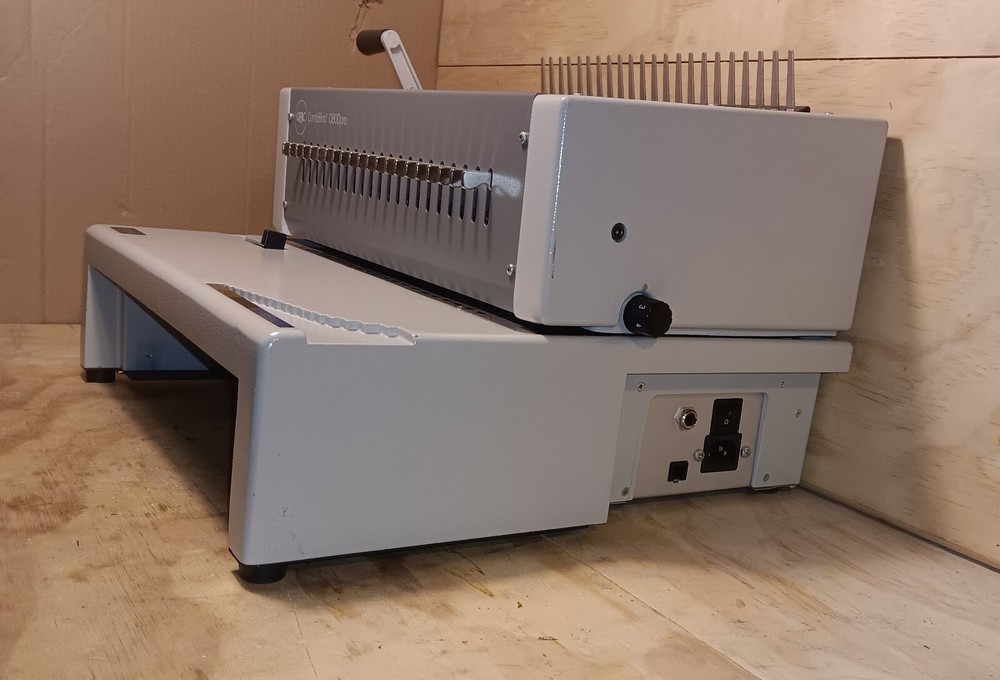 GBC CombBind C800PRO Electric Binding Machine, Binds 500 Sheets, Punches 25
