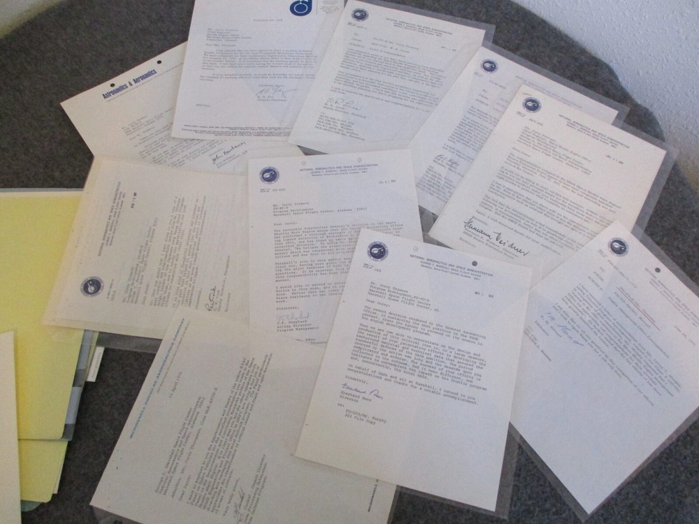 EARLY NASA SPACE SHUTTLE DEVELOPMENT REPORTS/PHOTOS/PRESENTATIONS RS25 DESIGNER