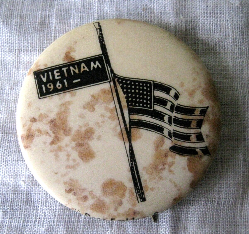 VINTAGE VIETNAM WAR PEACE PROTEST PINBACK BUTTON COLLECTION