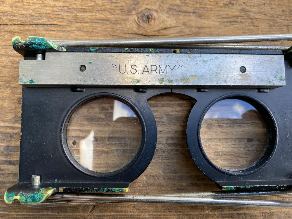 VINTAGE WWII US ARMY CF-8 STEREOSCOPE MAP READER ORIGINAL LEATHER CASE
