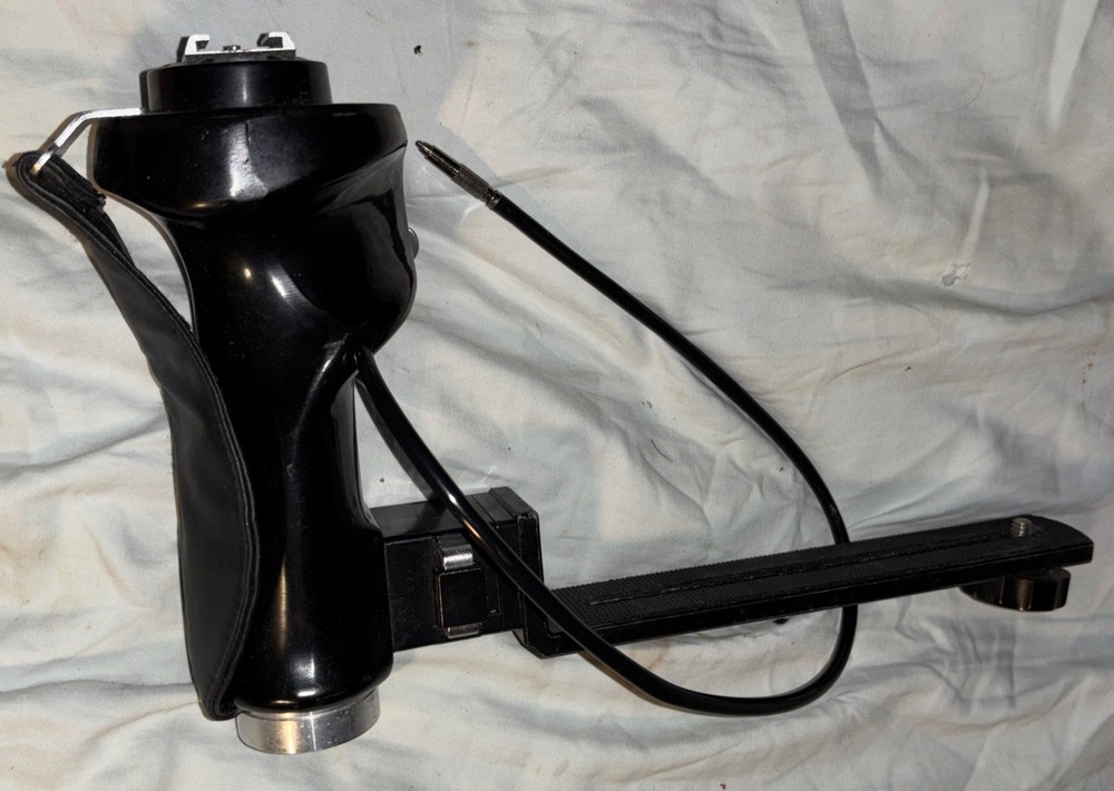 Vivitar camera handle with cable release