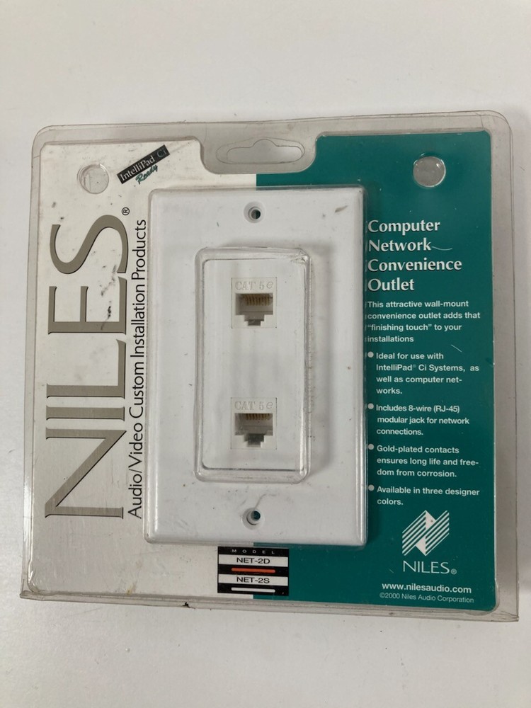 Niles Computer Network Convenience Outlet NET-2D White