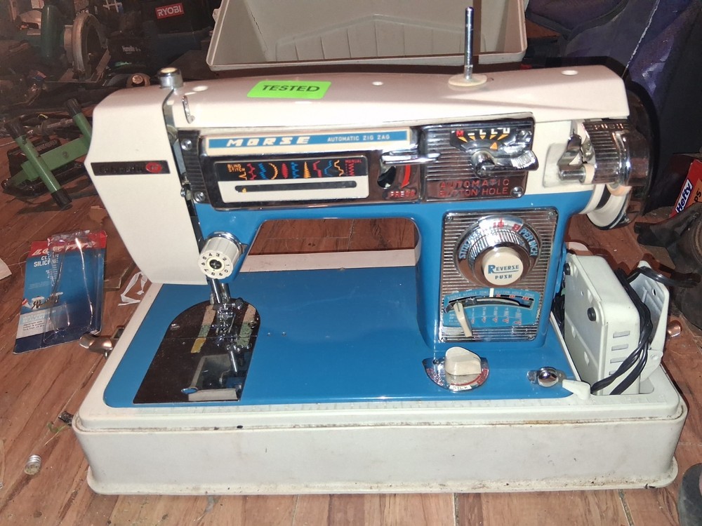 Morse Model 4400 Sewing Machine