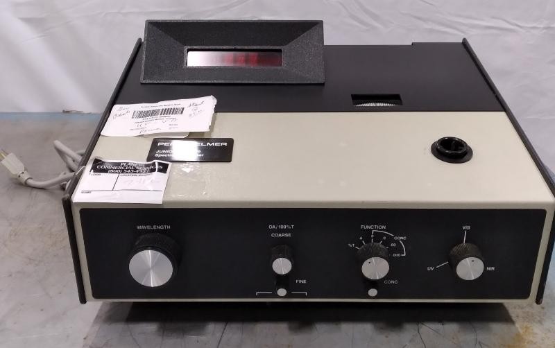 Perkin-Elmer MODEL 35 JUNIOR Spectrophotometer