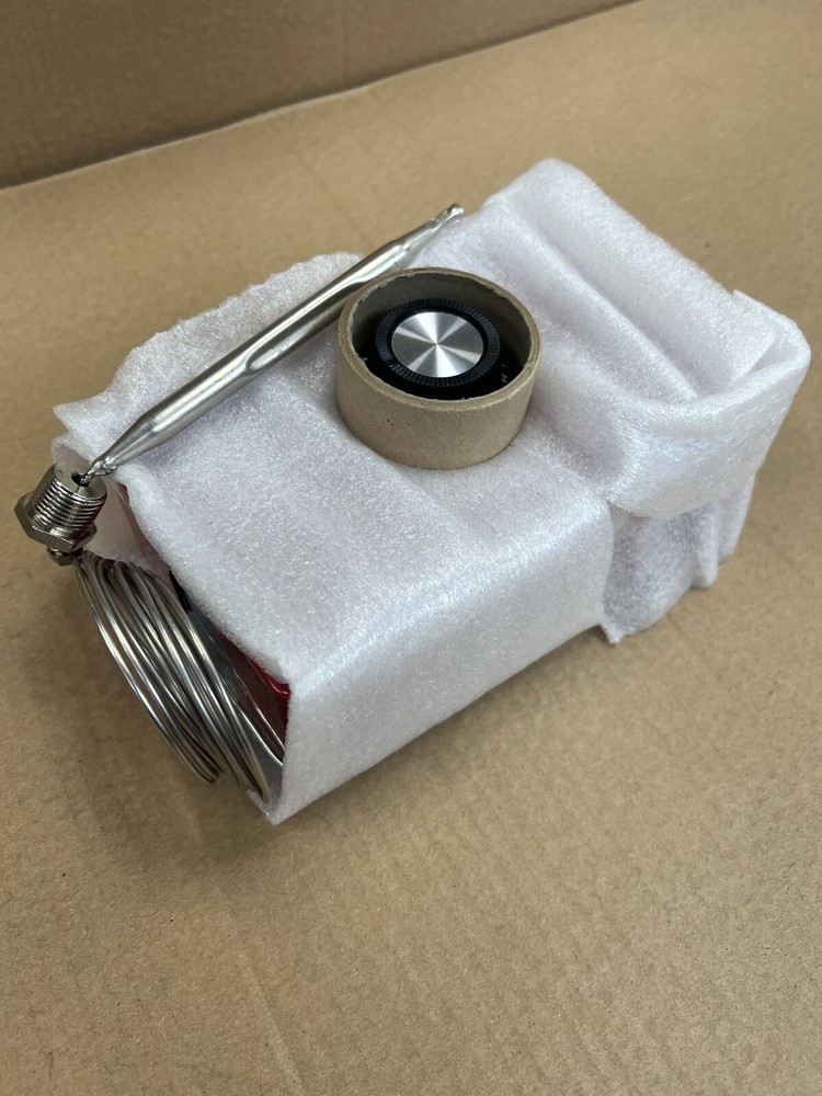 CALORITECH THERMOSTAT AR0464 NEW IN BOX