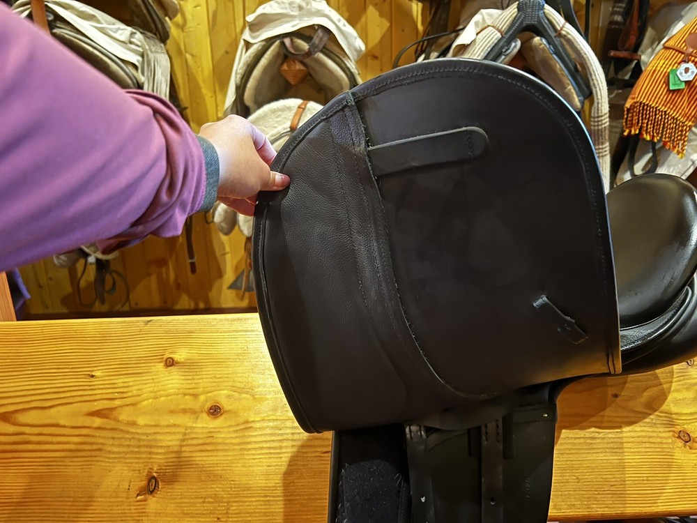 17.5 County Connection Dressage Saddle