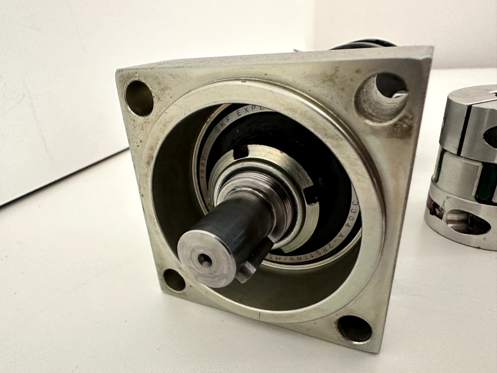 THREADED SPINDLE WITH NUT Rexroth R150321294