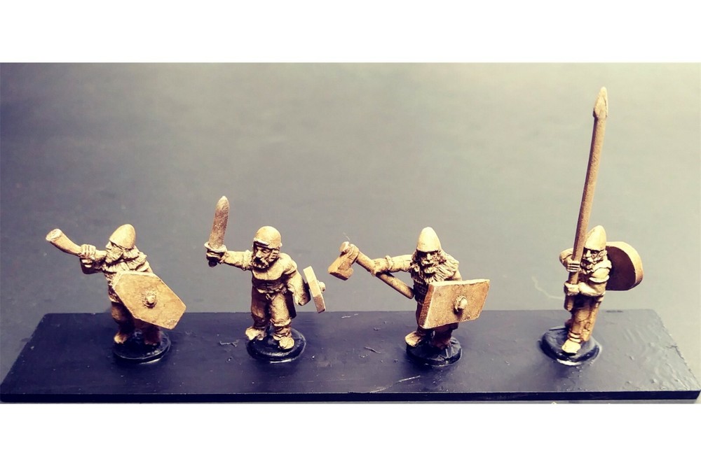 15mm Fantasy Barbarian Command (4 figures)