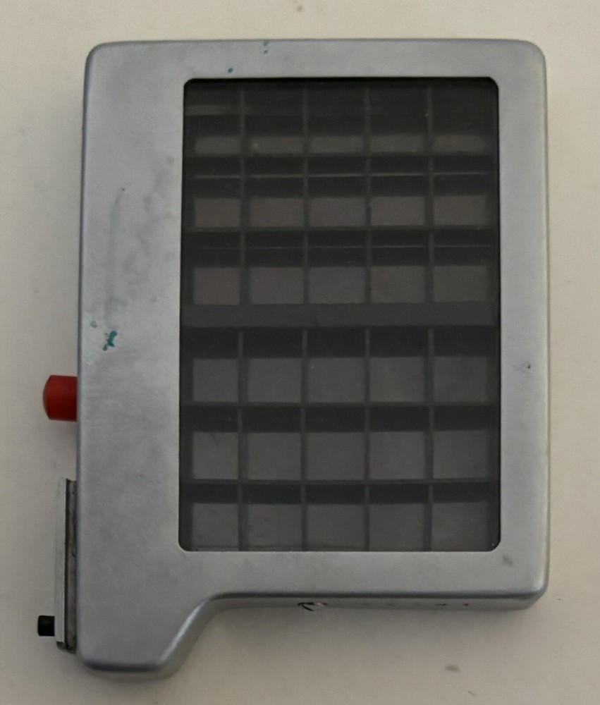 VINTAGE LEICA METER WITH CASE MADE IN GERMANY