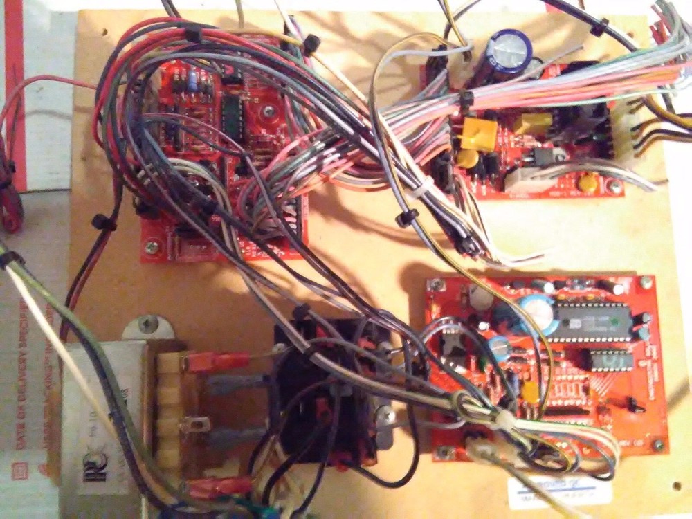 dynamo bee lucky arcade redemption main pcb working 100%