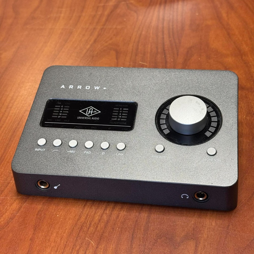 Universal Audio Arrow Thunderbolt Audio Interface with UAD-2 Solo Core *read*