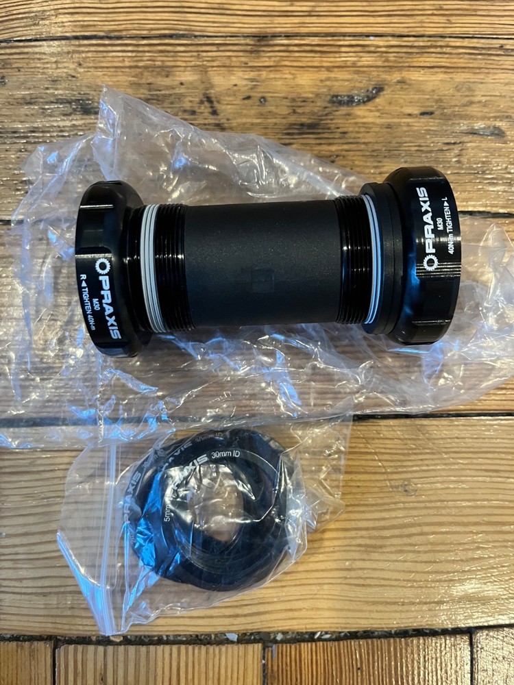 Praxis M30 BSA Threaded 68/73MM Bottom Bracket
