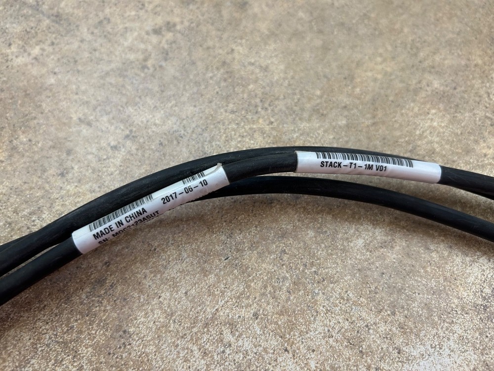 Cisco 9300 Series STACK-T1-1M V01 Stackwise Stacking Cable 1M 800-40404-01