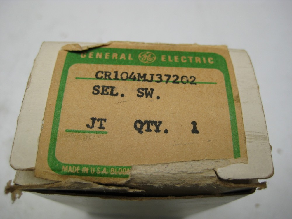 GENERAL ELECTRIC CR104MJ37202 SELECTOR SWITCH NSMP