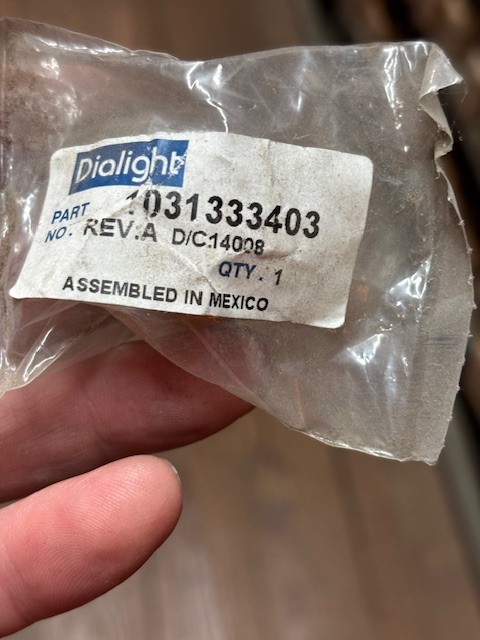 103-1333-403 DIALIGHT LENS NEW SURPLUS