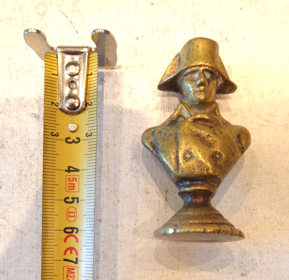 Nice little bust depicting Emperor Napoleon 1st, bronze.