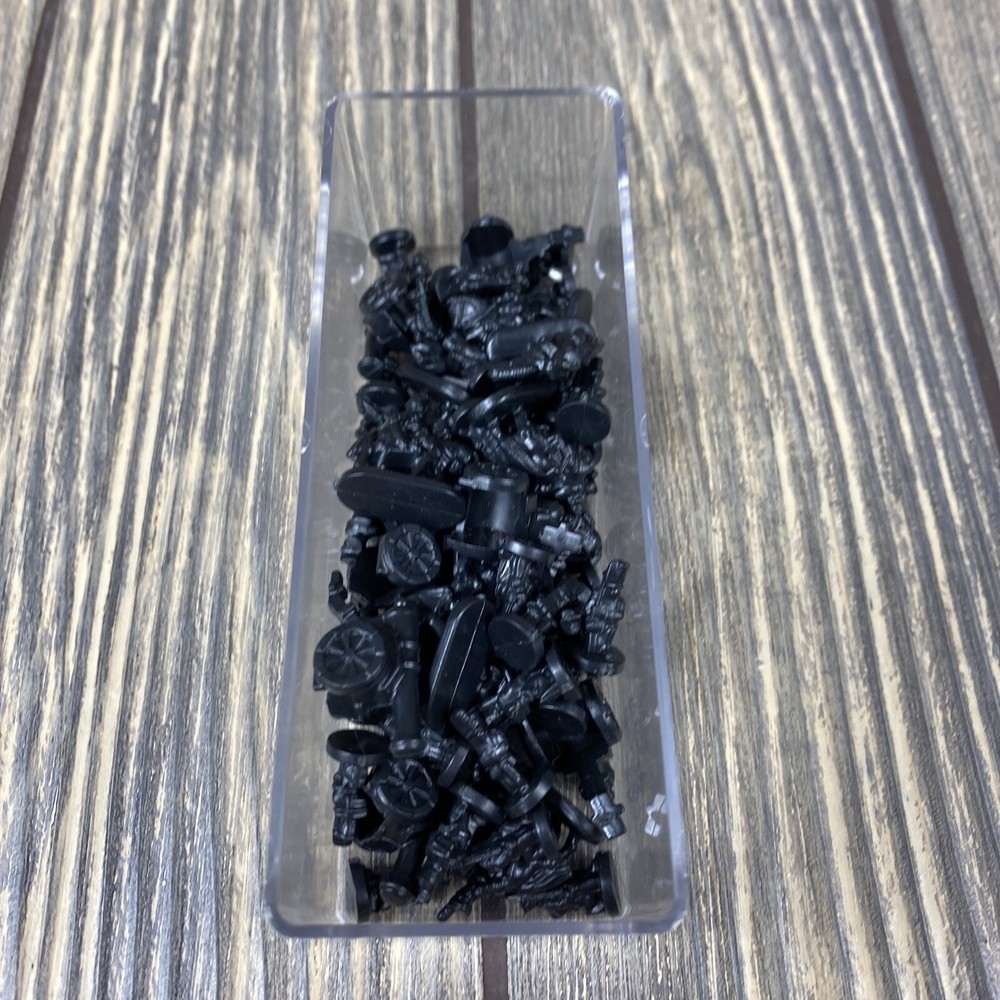 Hasbro 1999 Risk Replacement Piece Part Black Player