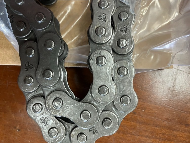 AMEC 40 ROLLER CHAIN 10 FT BOX WITH 1 CONNECTOR LINK