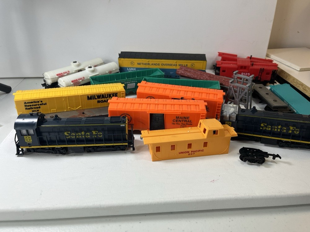 Trains Model HO’s & 3 Hobby Transformers Mixed Lot Toy Train Set Duplicates Read