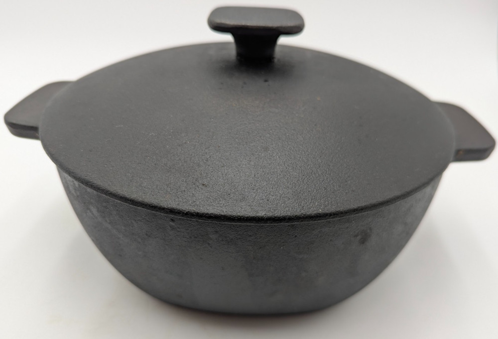 Denmark Tools For Cooks 2.5Qt Cast Iron Dutch oven