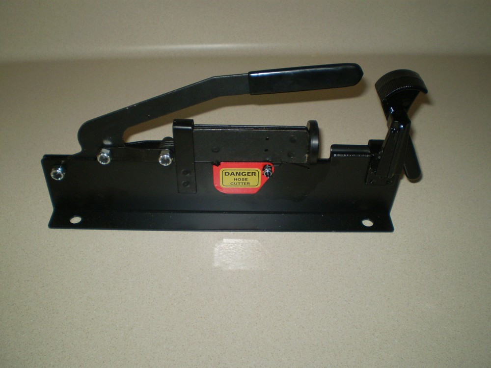 Push On / push lock-Hose assembly tool and hose cutter