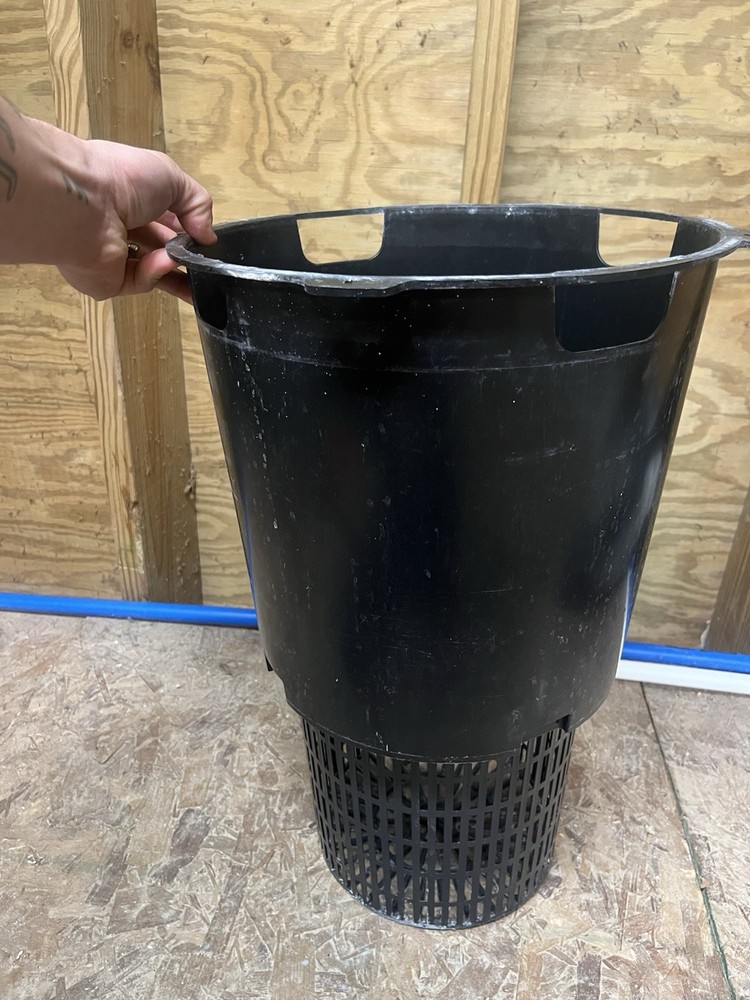 Hydroponic Grow Buckets w/ Mesh Inserts 5 Gallon