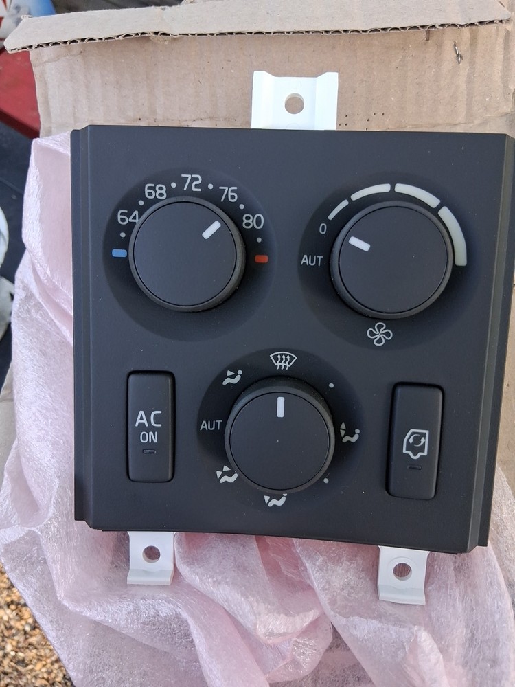Volvo Climate Control Module AC/Heat Switch 24077084 OEM