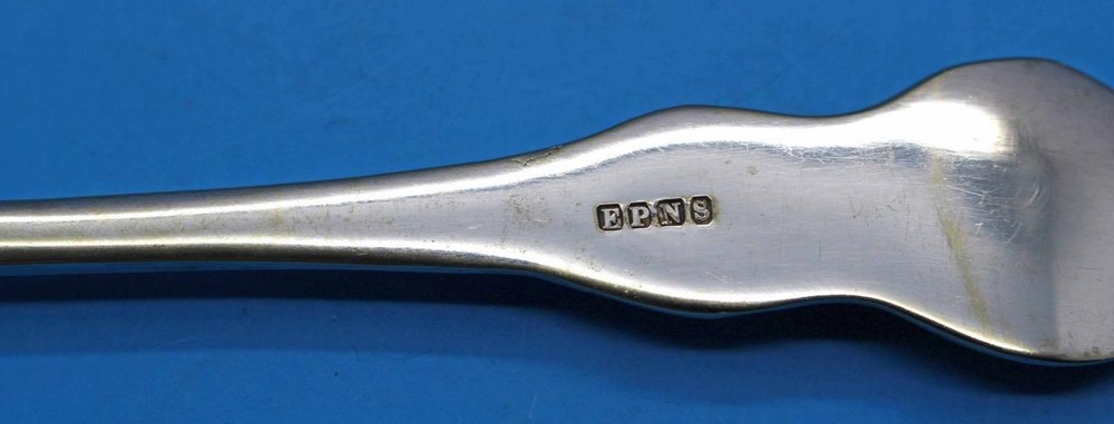VINTAGE LARGE SERVING ORNATE SPOON (E.P.N.S.)