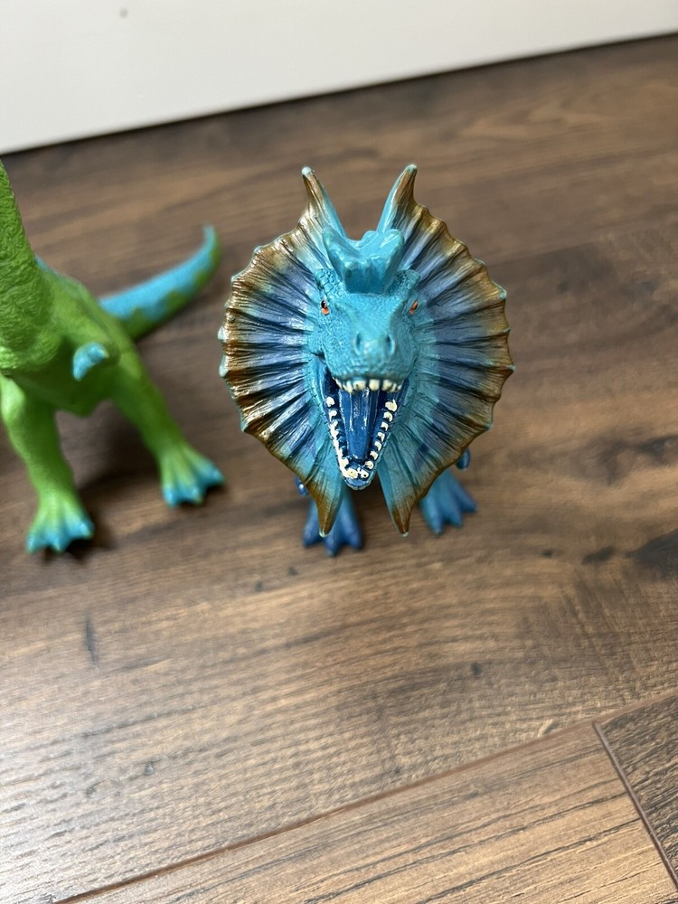 Dinosaur Toy LOT (4)