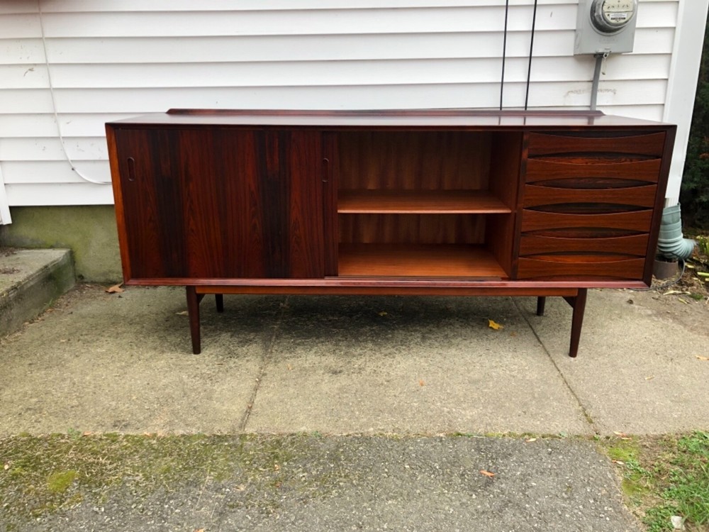 Arne Vodder Rosewood Sideboard Model 29 produced by Sibast