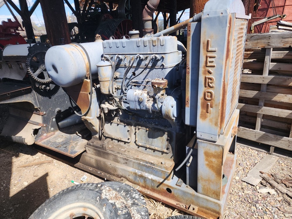 LeRoi D382 powering a 24" planer,