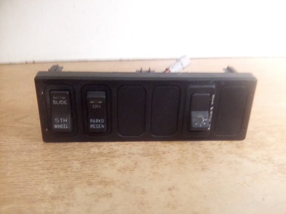 International Prostar 3575432C5 Dash Switch Panel "READ DESCRIPTION"