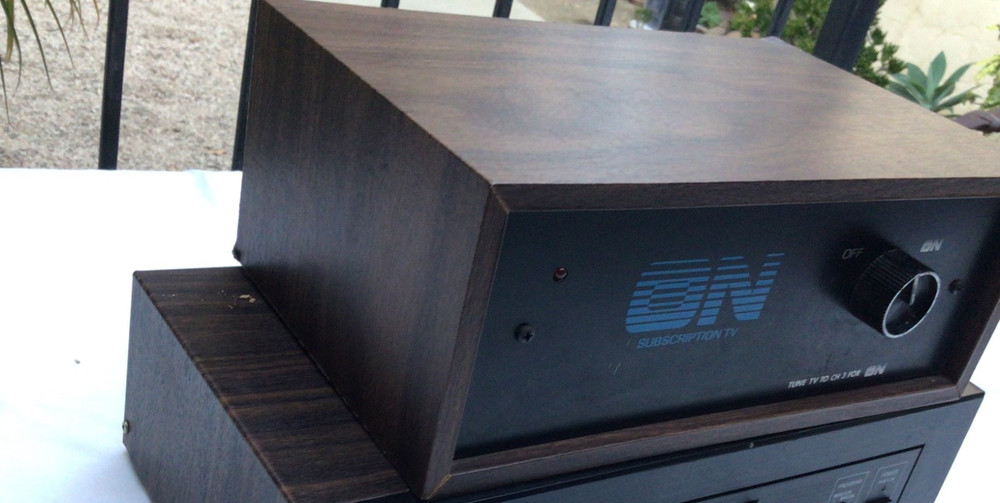 RARE Vintage 1978 ON SUBSCRIPTION TV BOX Early Pay Cable Television STV Decoder