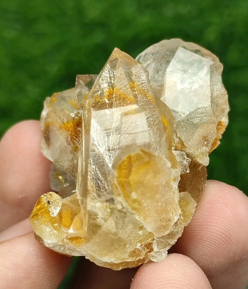 Lemurian Quartz Transparent Crystal With Unique Growth & Nice Terminations-Pak.