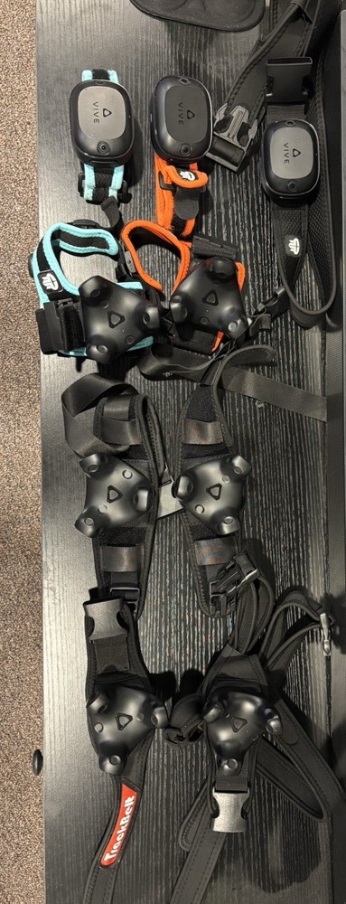 Quest 3s headset, 9 VIVE Trackers, 3 Base Stations, and Controllers