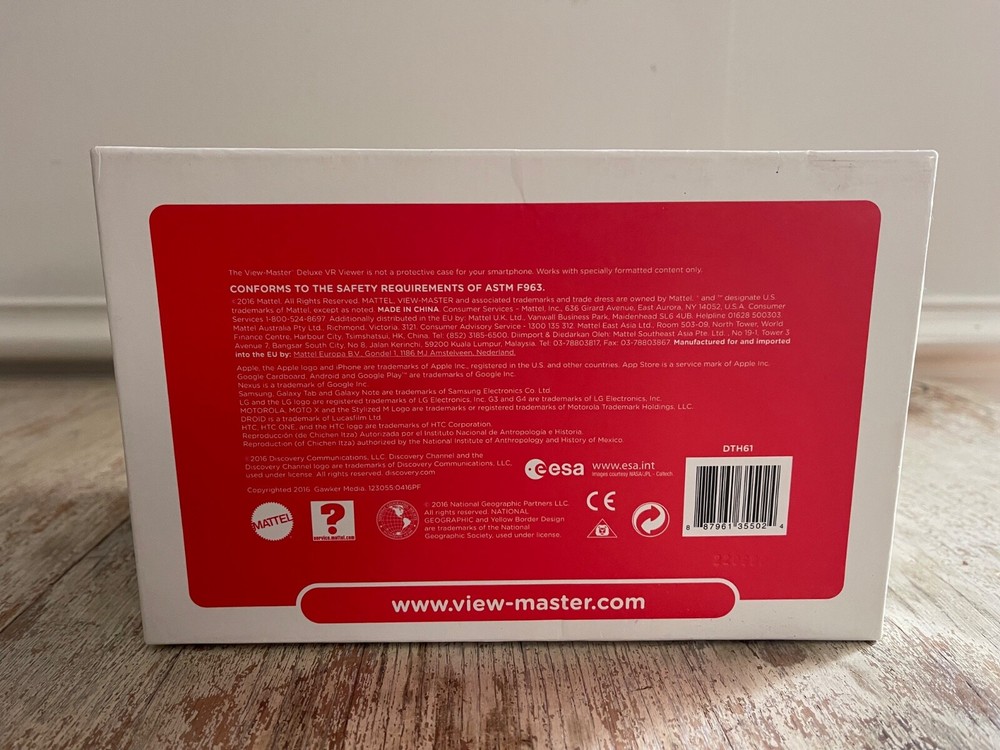 Mattel View Master Deluxe Virtual Reality VR Smartphone Viewer DTH61 Starter Set