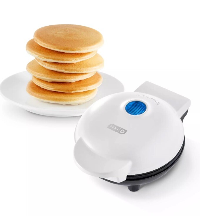 Dash DMS001WH Mini Maker Electric Round Griddle