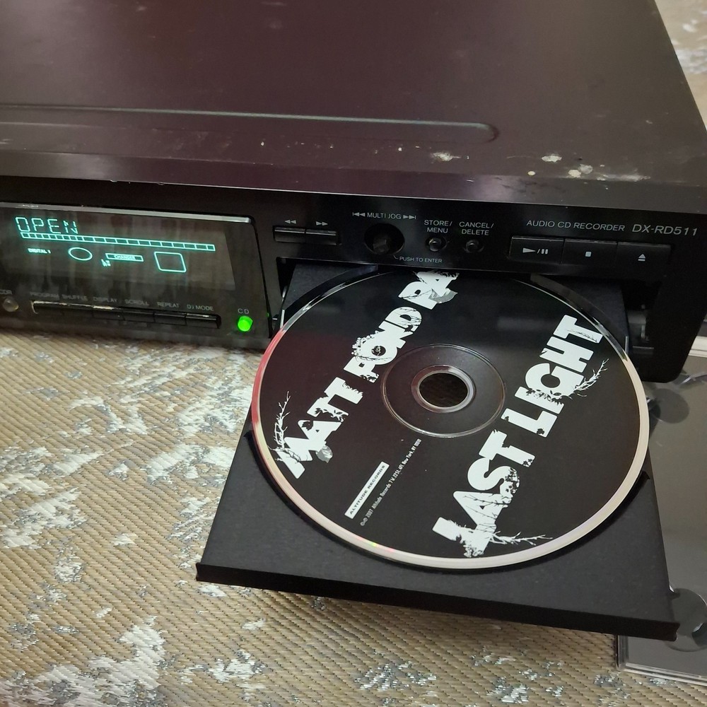 Onkyo DX-RD511 Audio CD Recorder Digital Dubbing Dual Deck *READ* Powers On