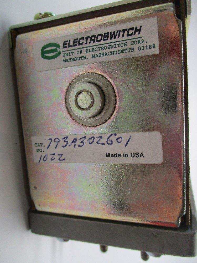 ELECTROSWITCH 793A302G01 RELAY LOCKOUT SWITCH NSNP