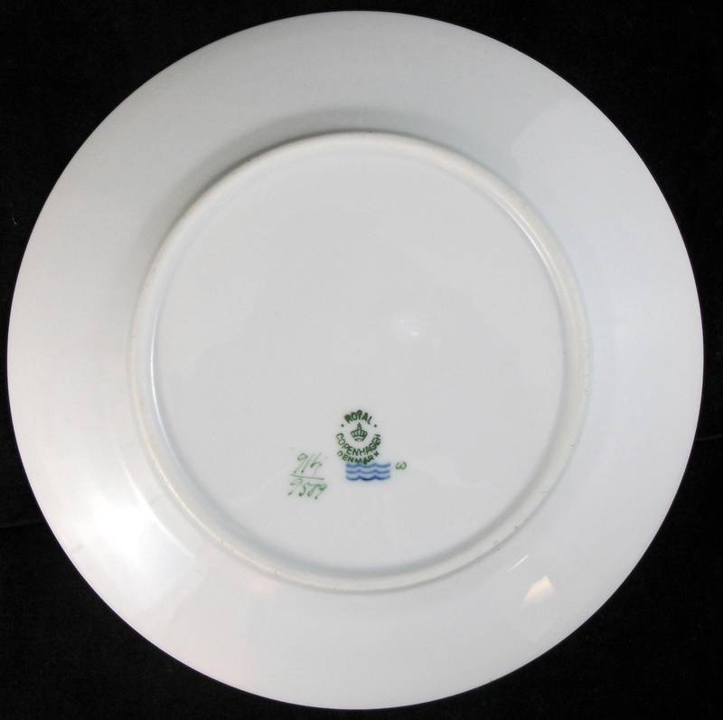 Royal Copenhagen Java Luncheon Plate Piece 9589 Pattern 914