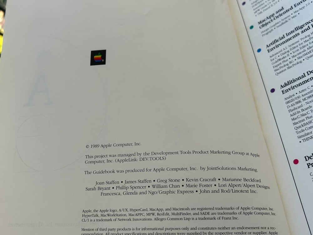 Apple Macintosh Development Tools & Languages Guidebook Fall 1989