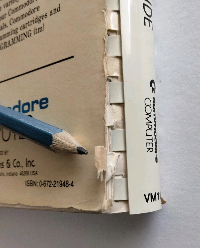 Commodore VIC-20 Computer Programmers Reference Guide First Edition 1982 Vintage