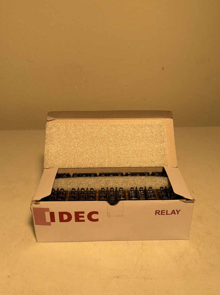 IDEC RR3B-U Relay AC240V 10-Pack Industrial Control Relay