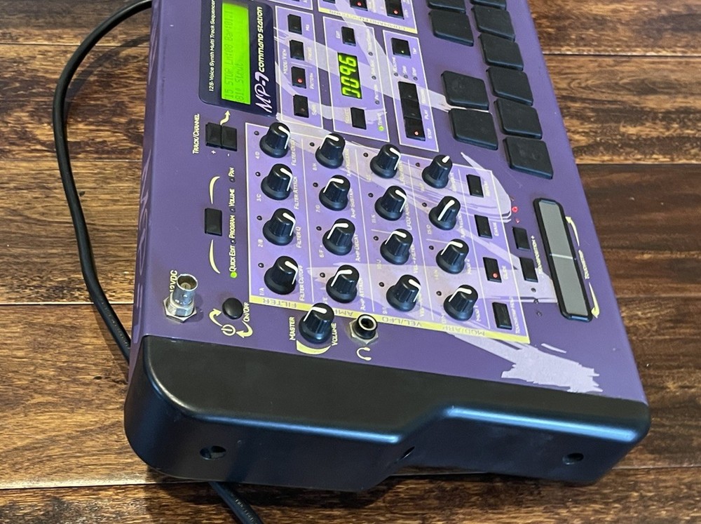 E-MU MP-7 Command Station Groovebox Sequencer Pure Phat ROM Great Condition