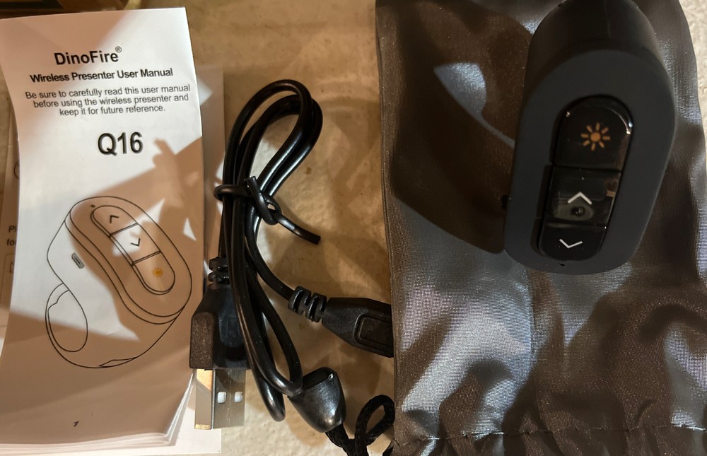 Wireless Laser Pointer USB Rechargeable Finger Ring Powerpoint Presenter