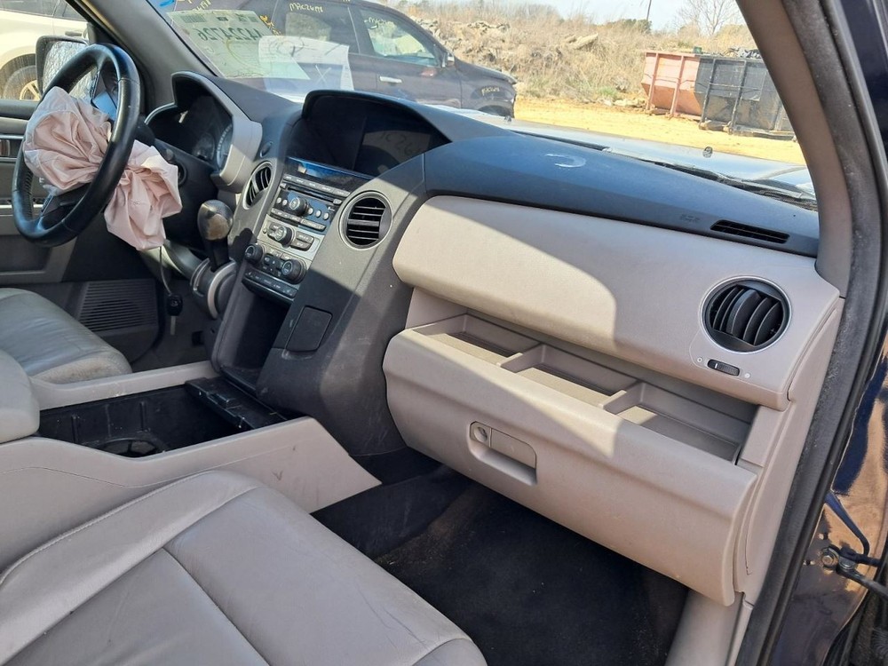 PILOT 2013 Glove Box 5022428