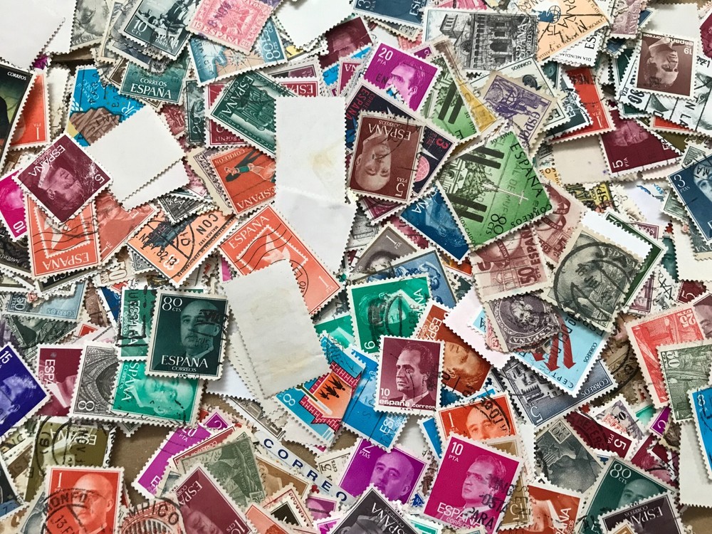 Spain stamps off paper 135 grams