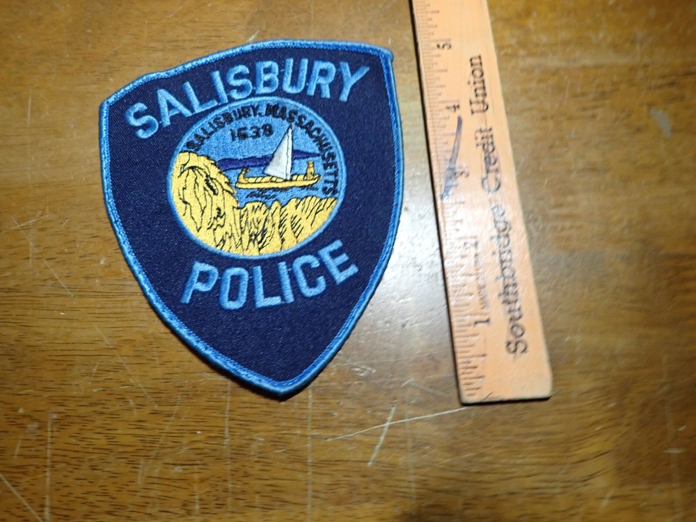 SALISBURY    MASSACHUSETTS VEST PATCH OBSOLETE BX D #2